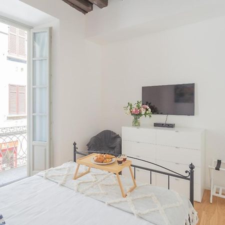 Independence Apartment With Balcony By Rent All 科莫 外观 照片