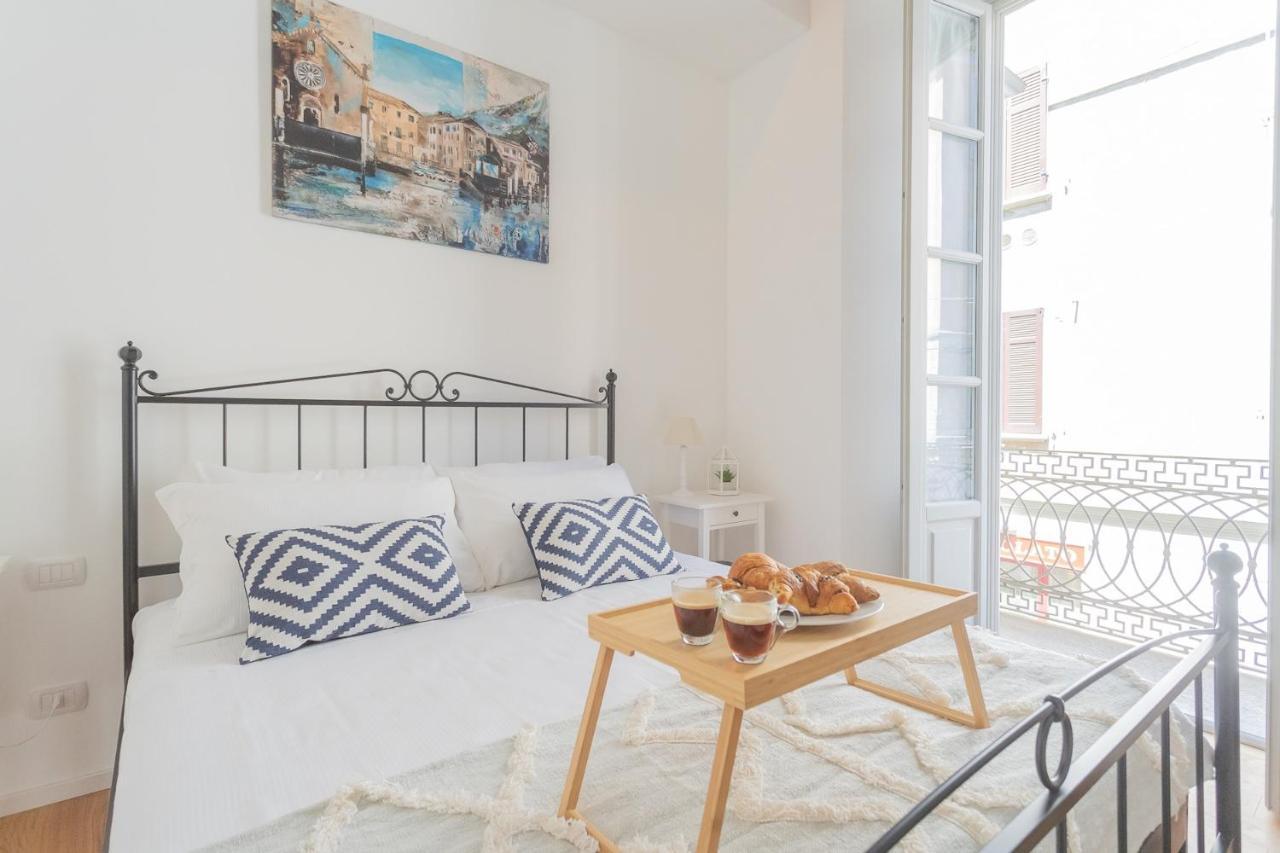 Independence Apartment With Balcony By Rent All 科莫 外观 照片