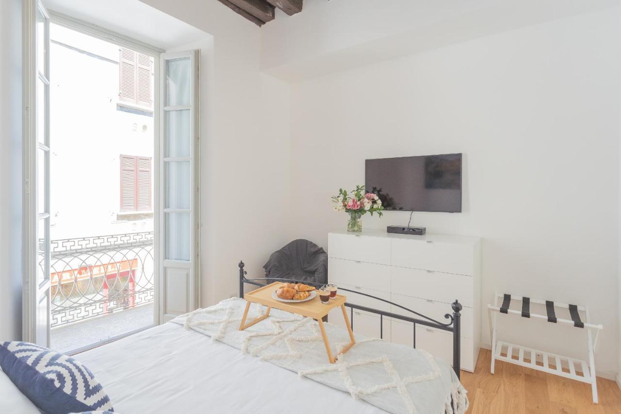 Independence Apartment With Balcony By Rent All 科莫 外观 照片