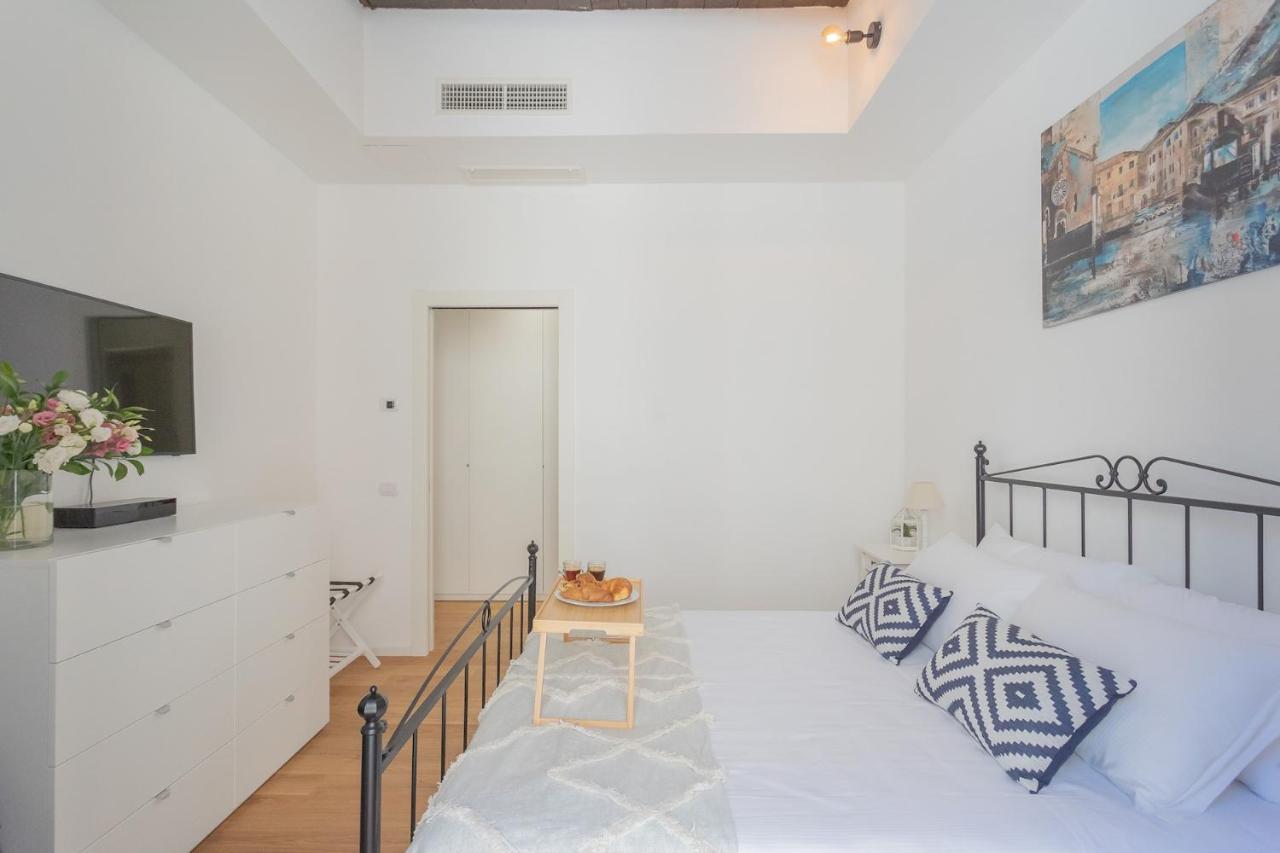 Independence Apartment With Balcony By Rent All 科莫 外观 照片